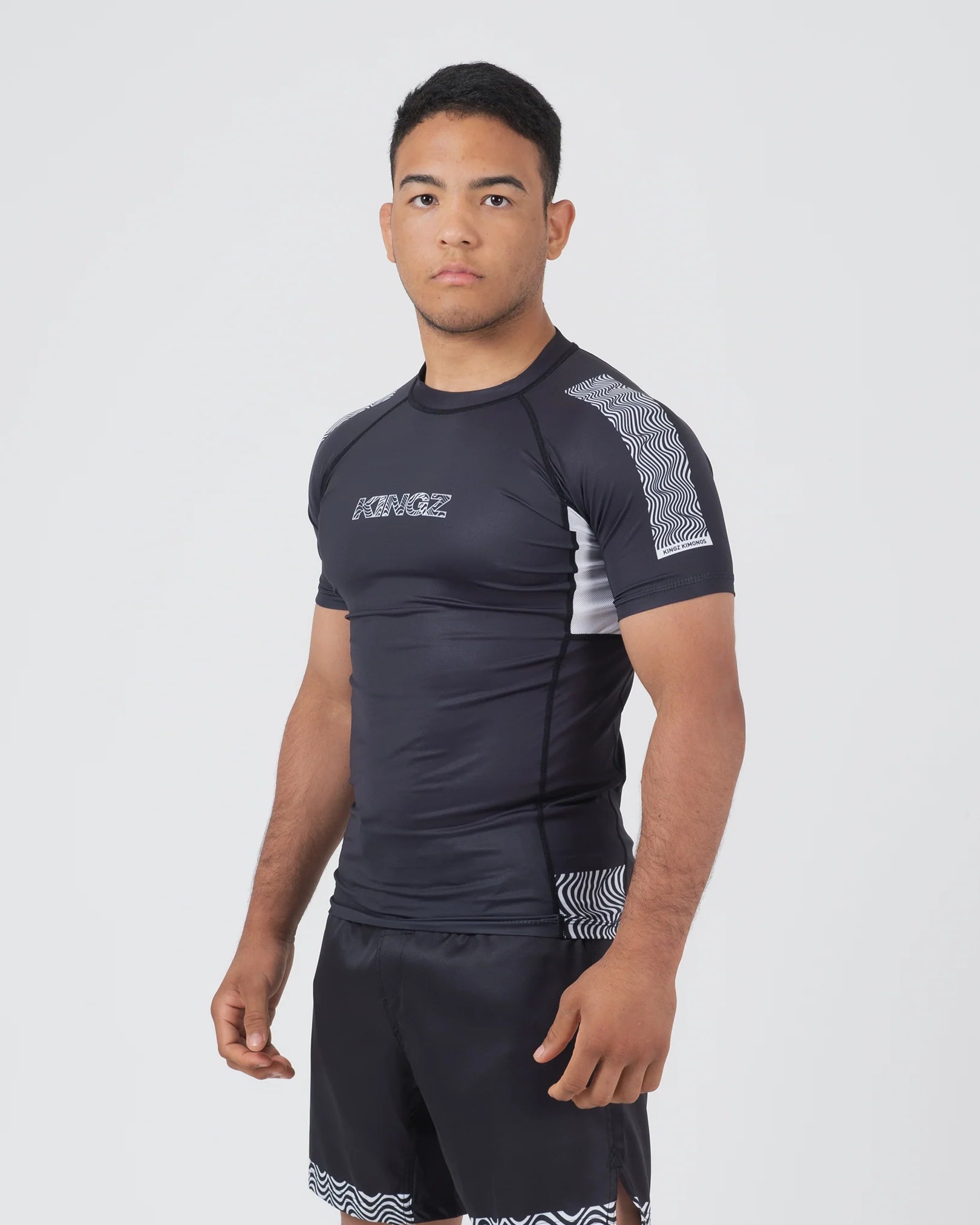 KINGZ Flow Rövid Ujjú Rashguard - Fekete
