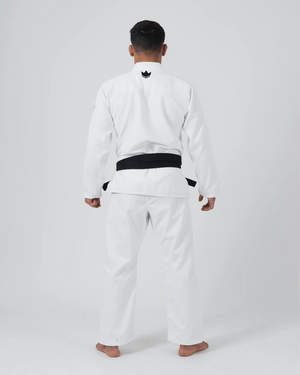 Kimono Brazilian Jiu Jitsu KINGZ The One V2 Alb poza facuta pe un model din spate