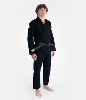 Kimono Brazilian Jiu Jitsu PROGRESS Negru poza facuta pe un model din partea dreapta-fata